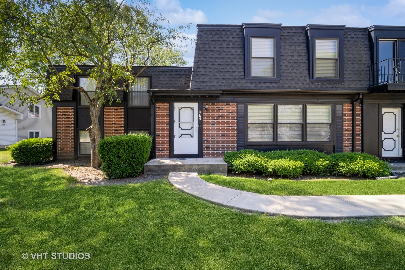 404 Inverrary Lane Deerfield, IL 60015 - Photo 1 of 11 Gallery Image 1