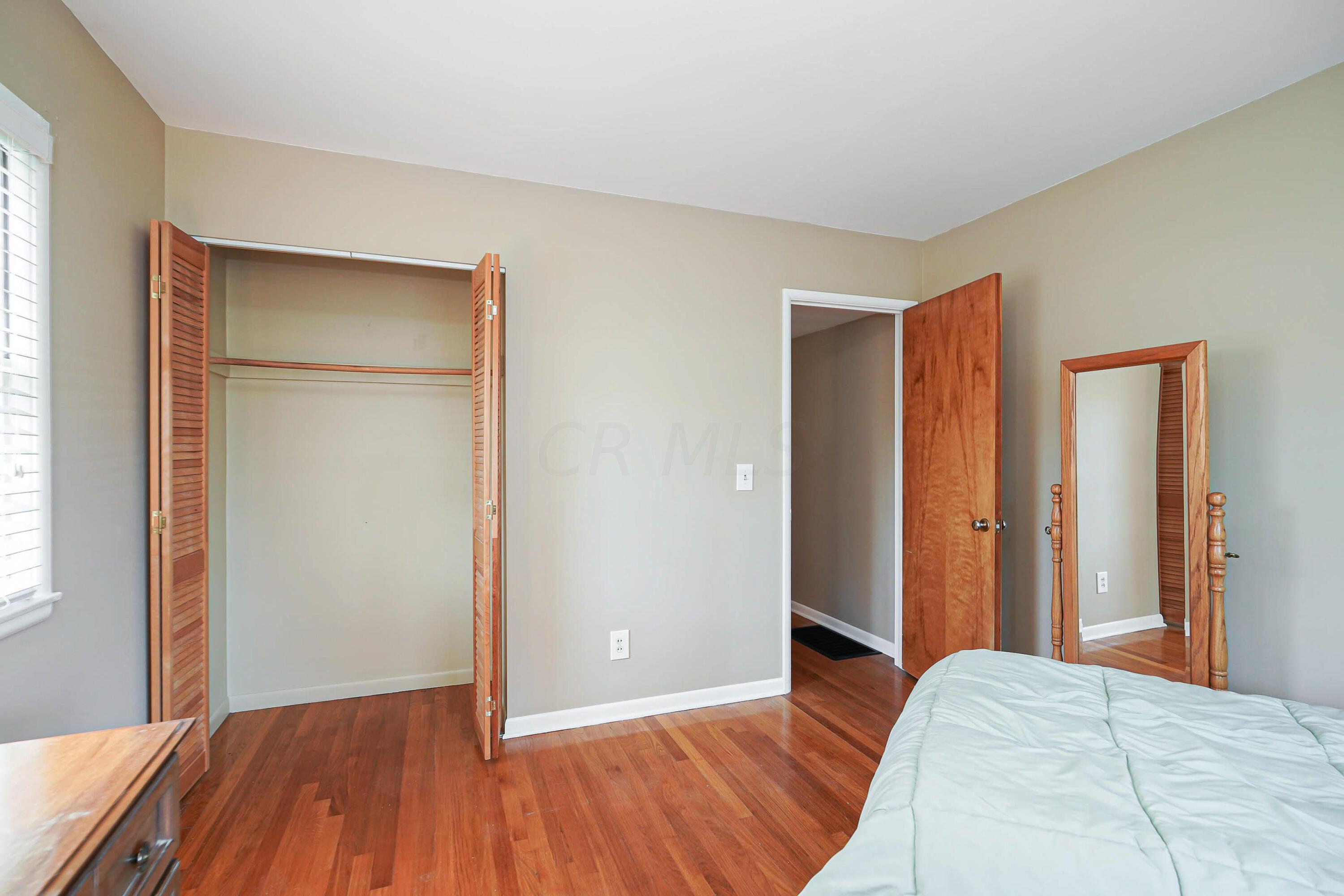 413 Darbyhurst Road Columbus, OH 43228 - Photo 17 of 34 First Floor Bedroom