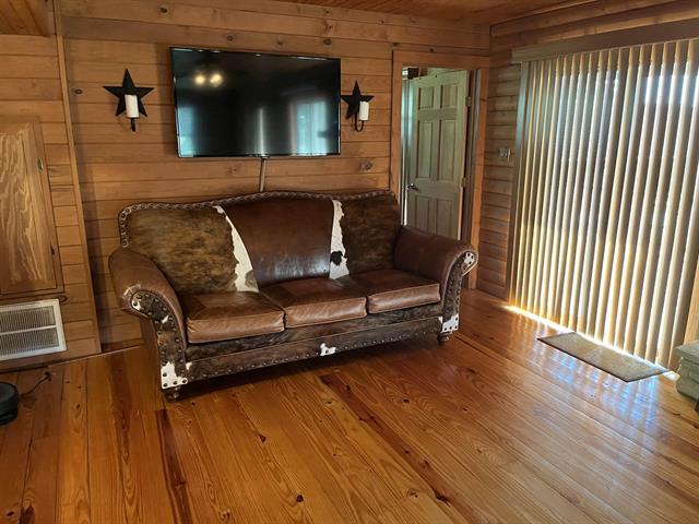 534 Scott's School Road Flatonia, TX 78941 - Photo 15 of 27 a living room with furniture