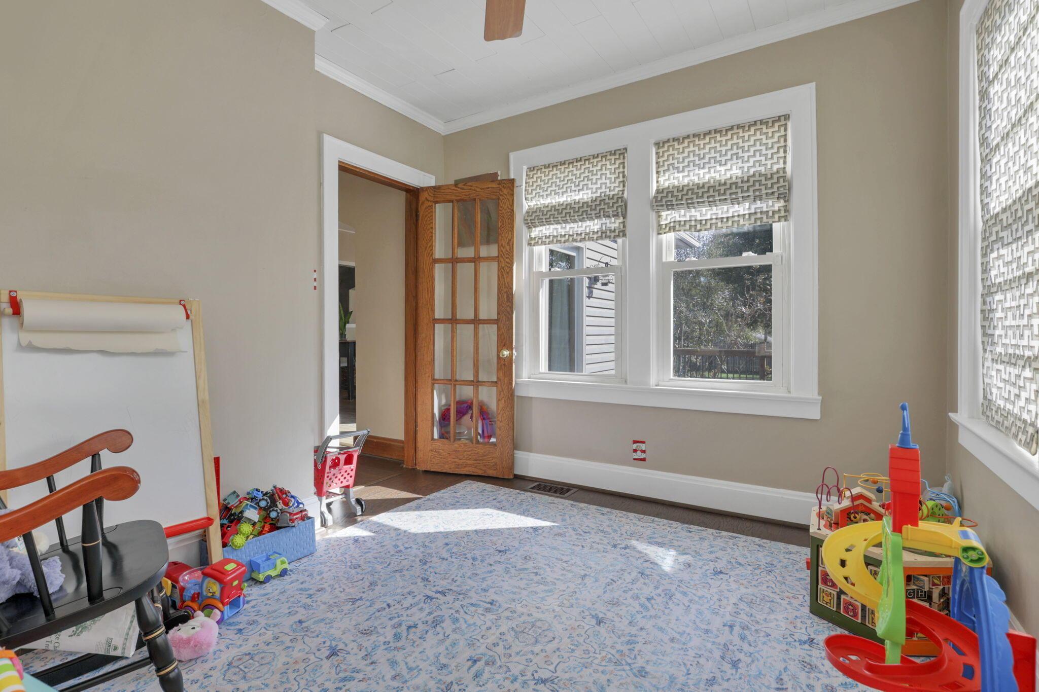128 James Road Columbus, OH 43230 - Photo 9 of 59 Den/Play Room