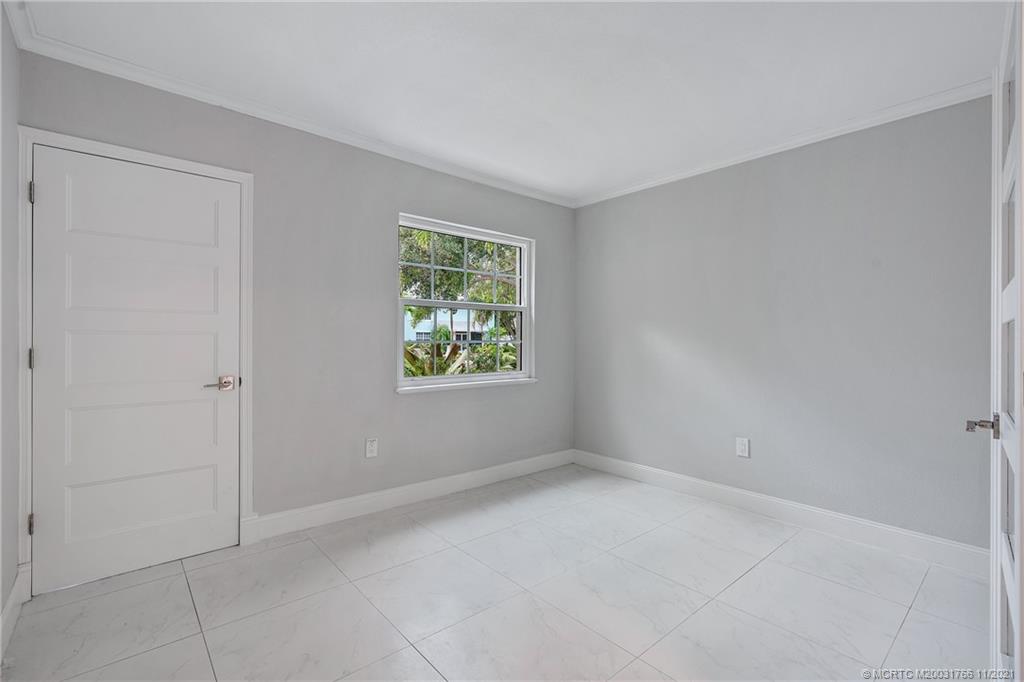1037 Southeast Riverside Drive Stuart, FL 34996 - Photo 39 of 46