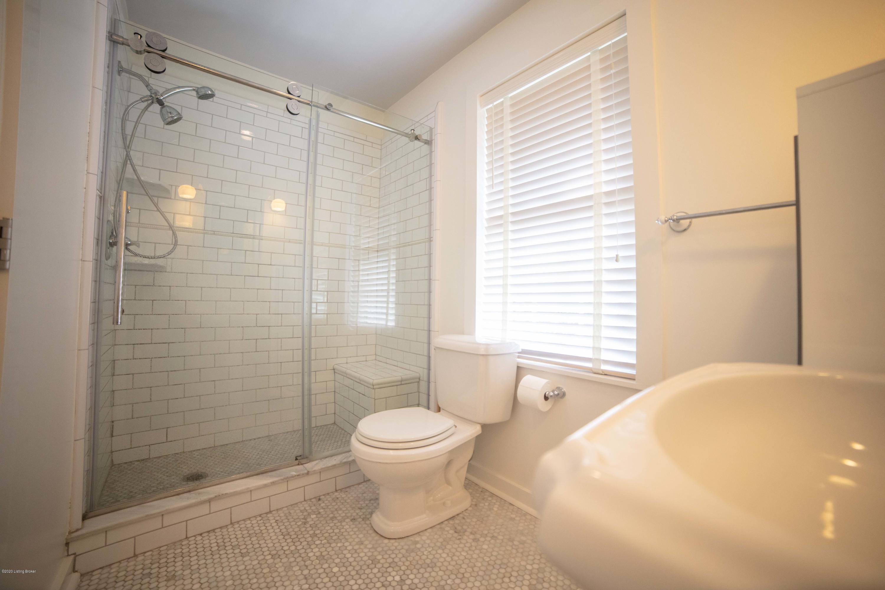 1232 Cherokee Road Louisville, KY 40204 - Photo 44 of 44 Carriage house Bathroom vacant_V9A5643