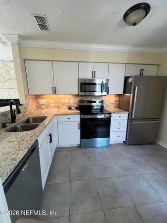 $2,100 | 4928 Astoria Court, Jacksonville, FL 32217