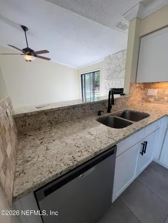 $2,100 | 4928 Astoria Court, Jacksonville, FL 32217
