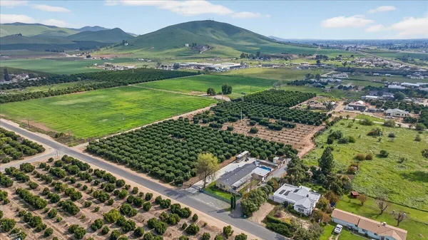 $795,000 | 23547 Ave 184, Porterville, CA 93257