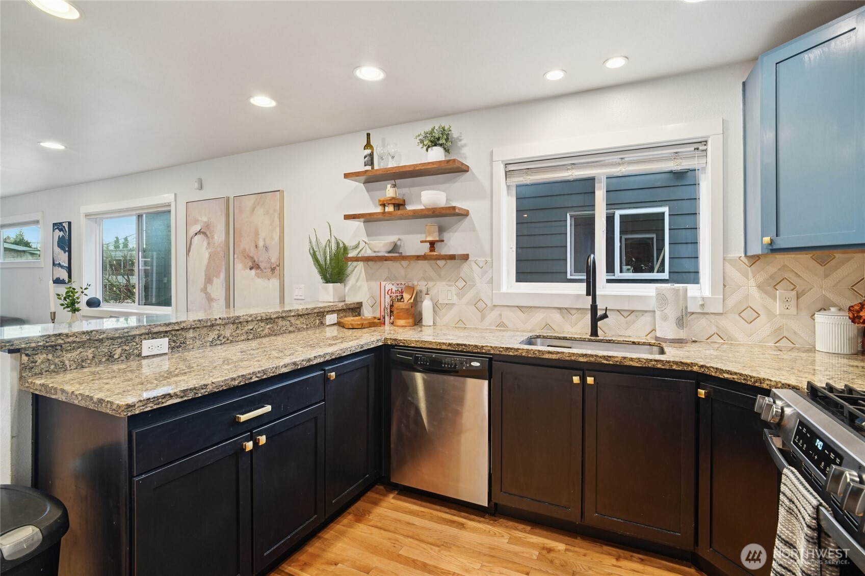 926 North 96th Street Seattle, WA 98103 - Photo 11 of 30