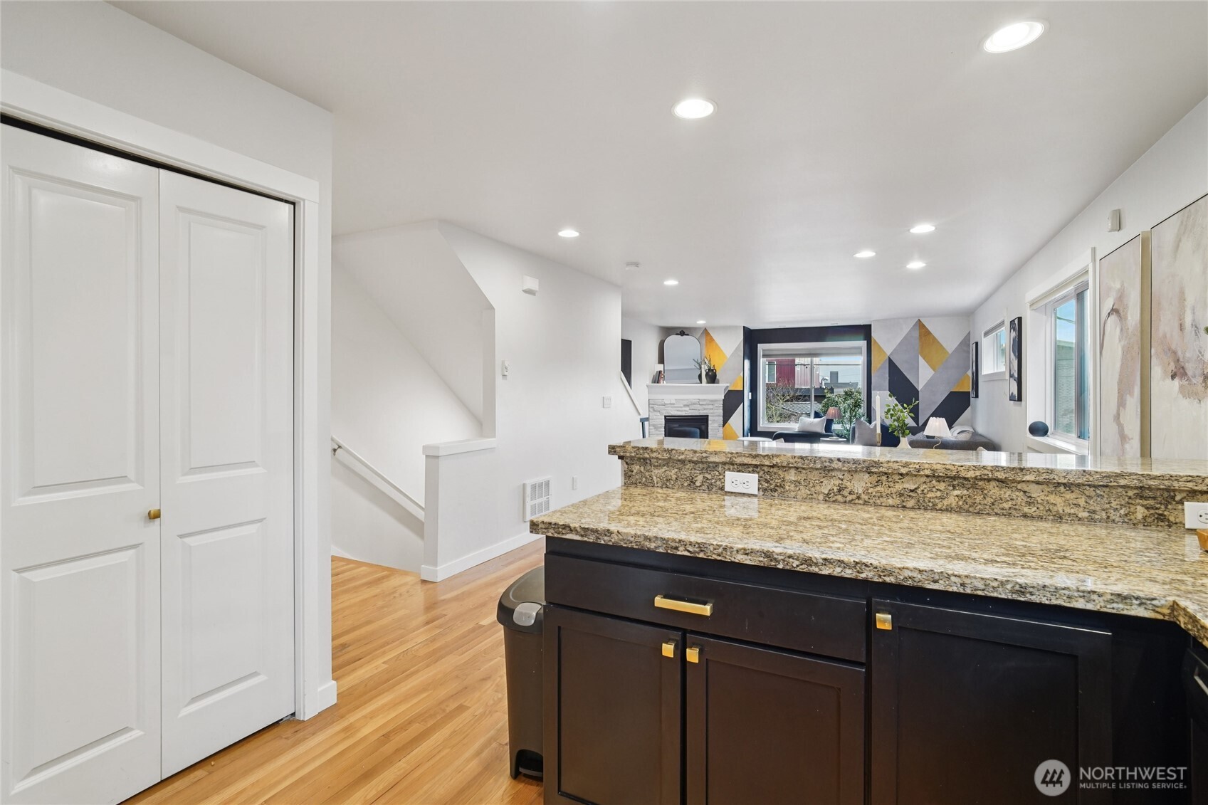 926 North 96th Street Seattle, WA 98103 - Photo 13 of 30