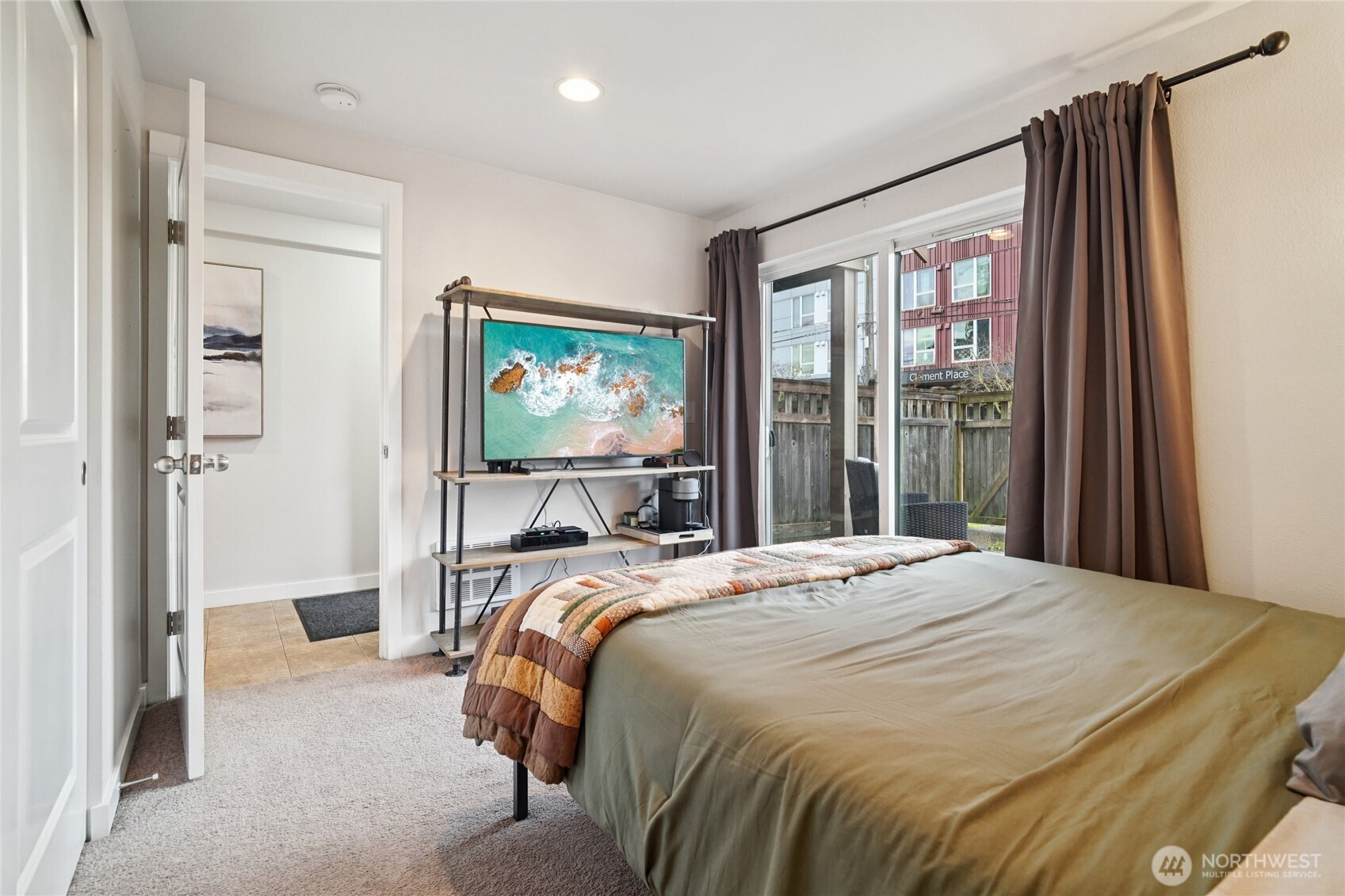 926 North 96th Street Seattle, WA 98103 - Photo 16 of 30