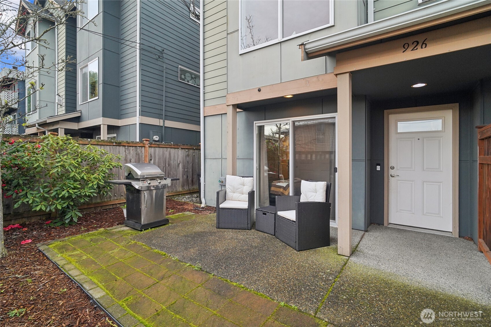 926 North 96th Street Seattle, WA 98103 - Photo 4 of 30