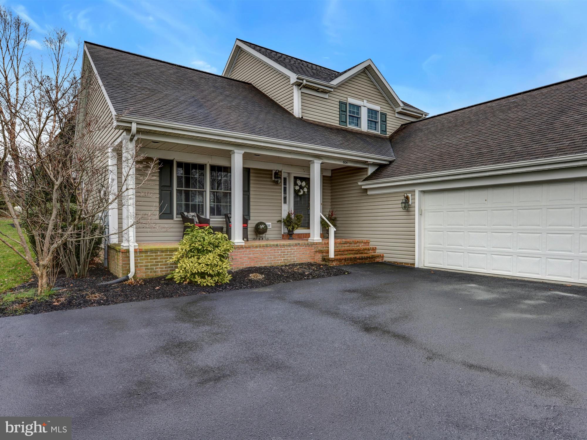 604 Wallingford Road Lititz, PA 17543 - Photo 3 of 25