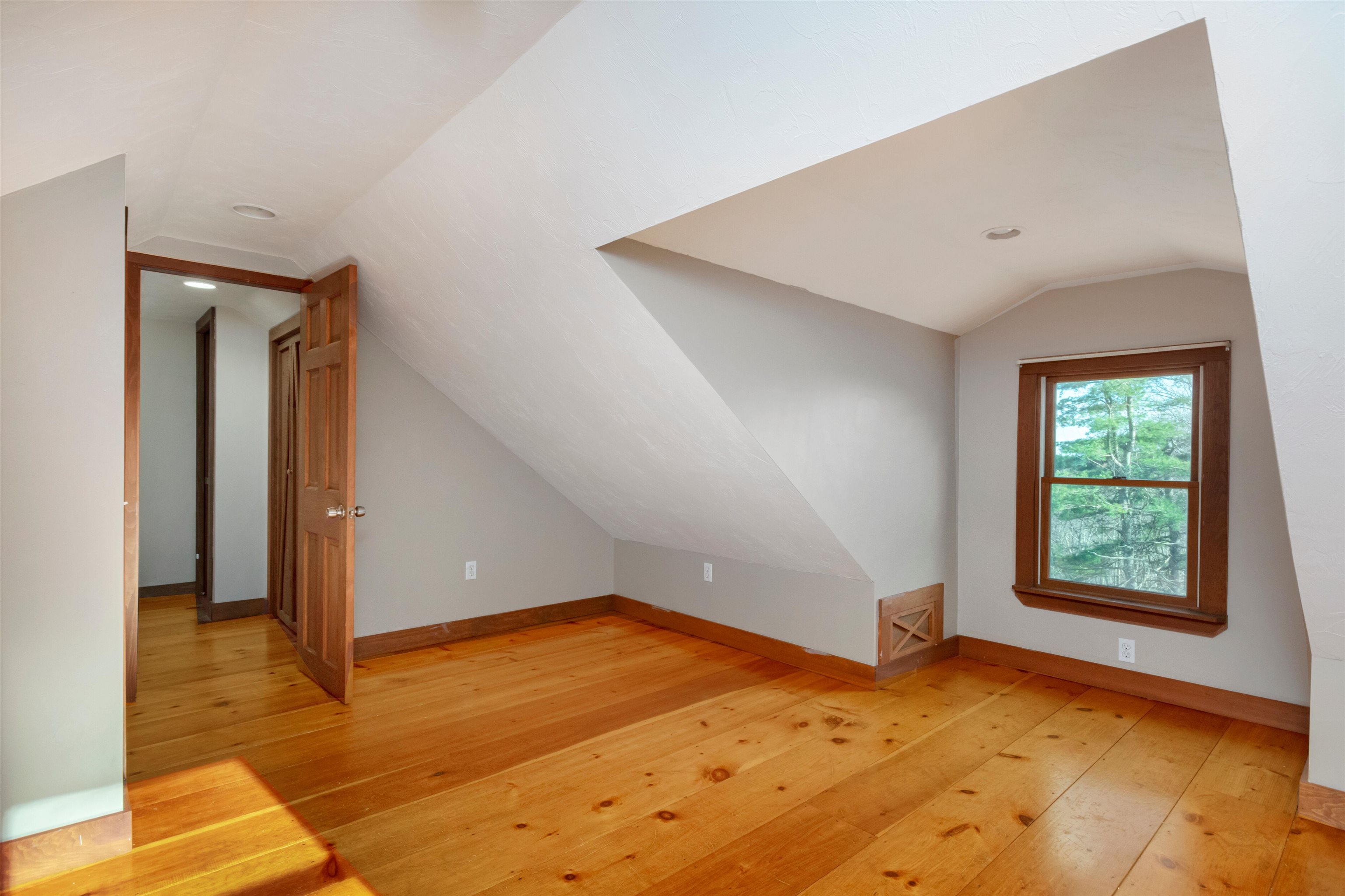 33 Howard Hill Road Temple, NH 03084 - Photo 6 of 22