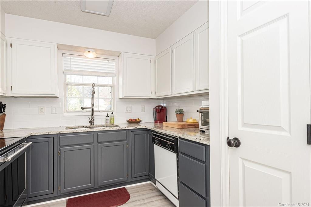 12309 Old Prairie Road, Unit 35 Charlotte, NC 28277 - Photo 8 of 26 Gallery Image 8