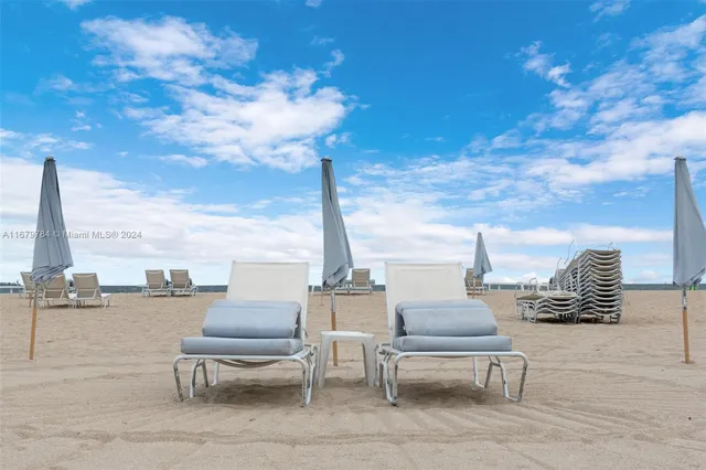 $308,000 | 335 Ocean Drive, Unit 126, Miami Beach, FL 33139