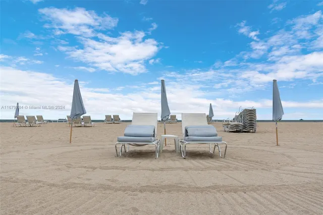 $308,000 | 335 Ocean Drive, Unit 126, Miami Beach, FL 33139