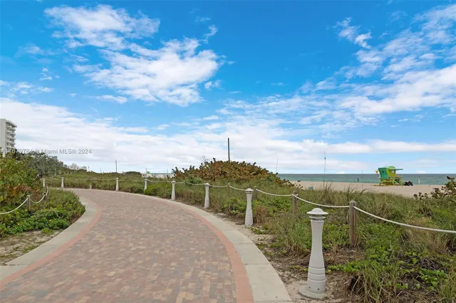 $308,000 | 335 Ocean Drive, Unit 126, Miami Beach, FL 33139