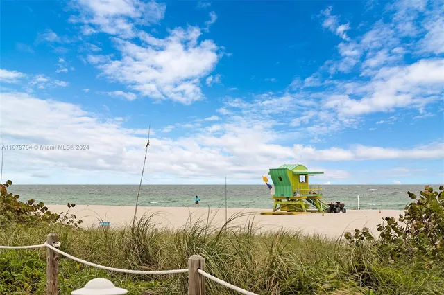 $308,000 | 335 Ocean Drive, Unit 126, Miami Beach, FL 33139