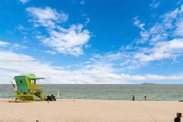 $308,000 | 335 Ocean Drive, Unit 126, Miami Beach, FL 33139