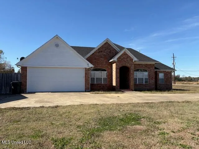 $268,500 | 2502 Murphree Drive, Greenwood, MS 38930
