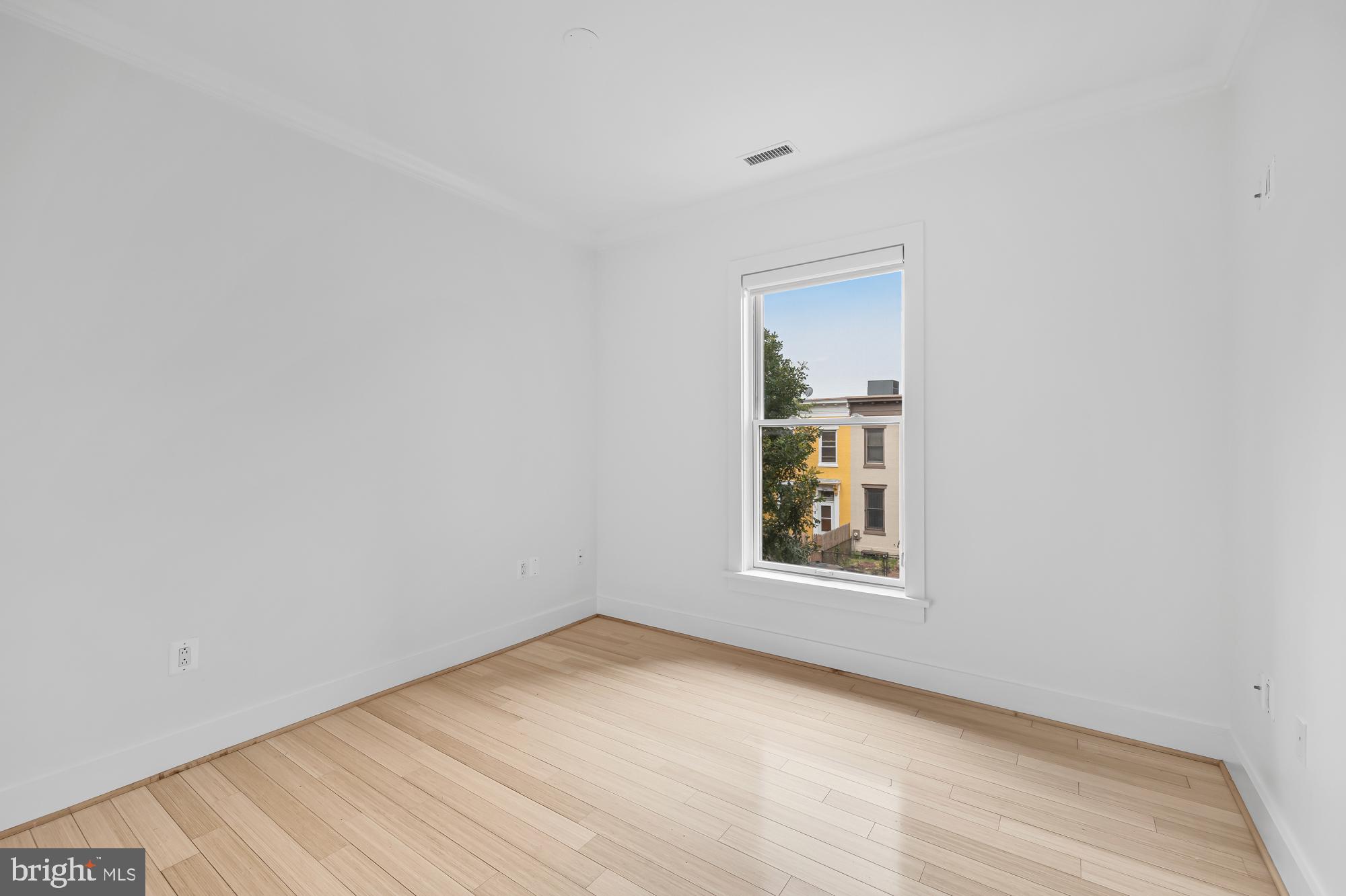 449 R Street Northwest, Unit 201 Washington, DC 20001 - Photo 21 of 28