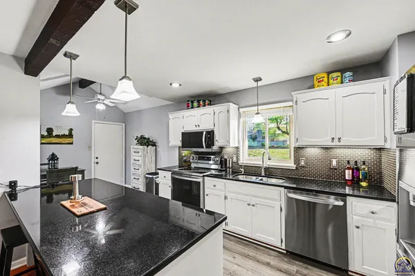 $259,900 | 42 Southwest Pepper Tree Lane, Topeka, KS 66611