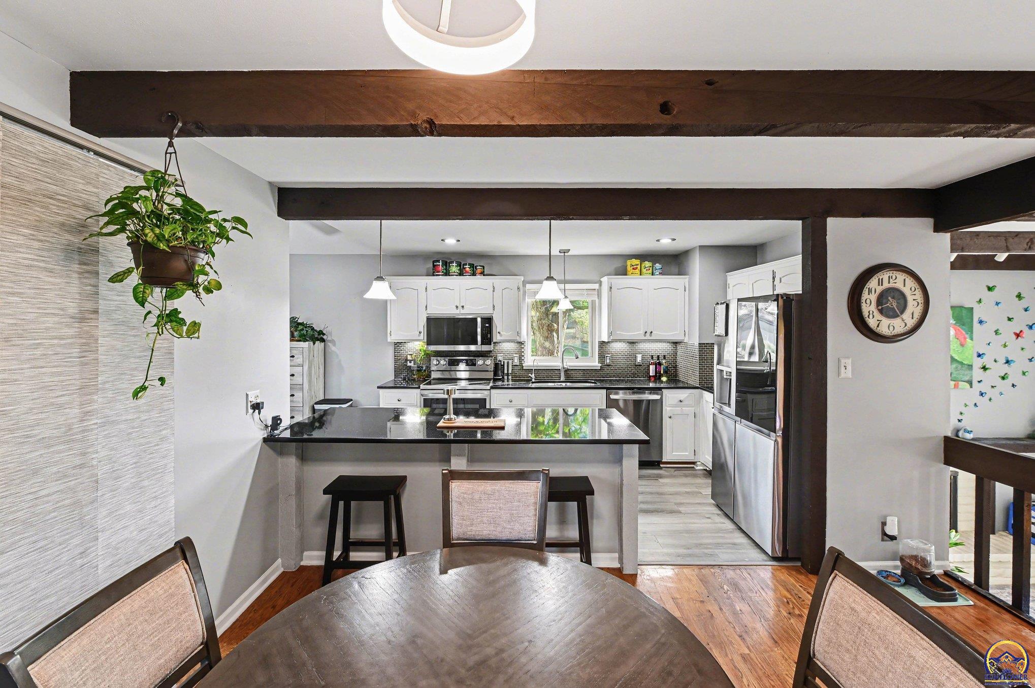 42 Southwest Pepper Tree Lane Topeka, KS 66611 - Photo 12 of 29