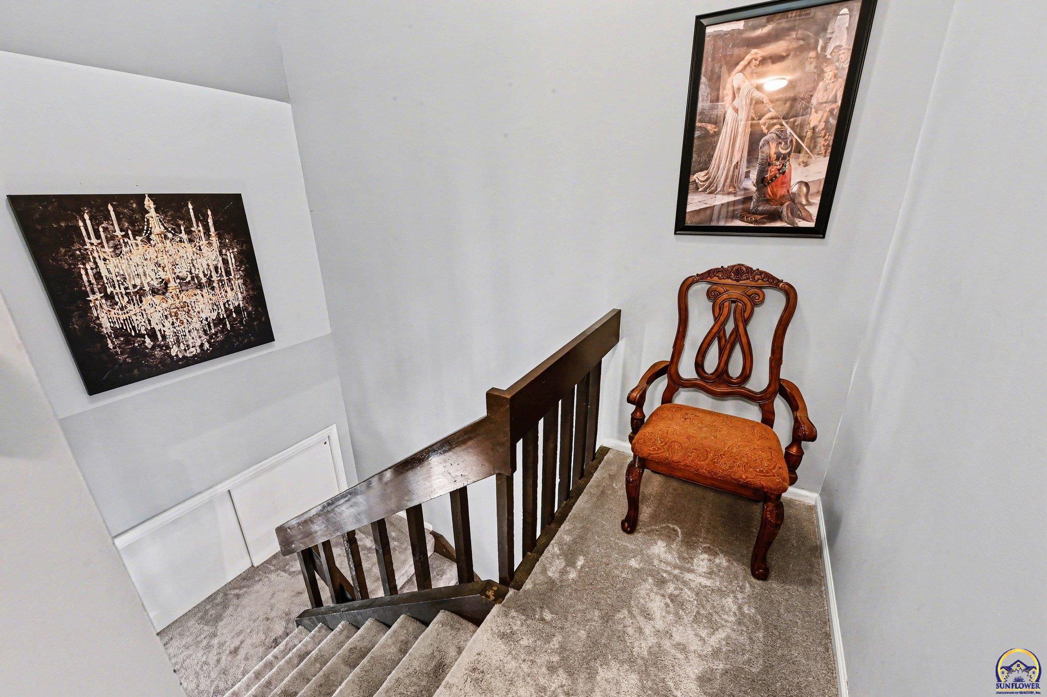 42 Southwest Pepper Tree Lane Topeka, KS 66611 - Photo 18 of 29