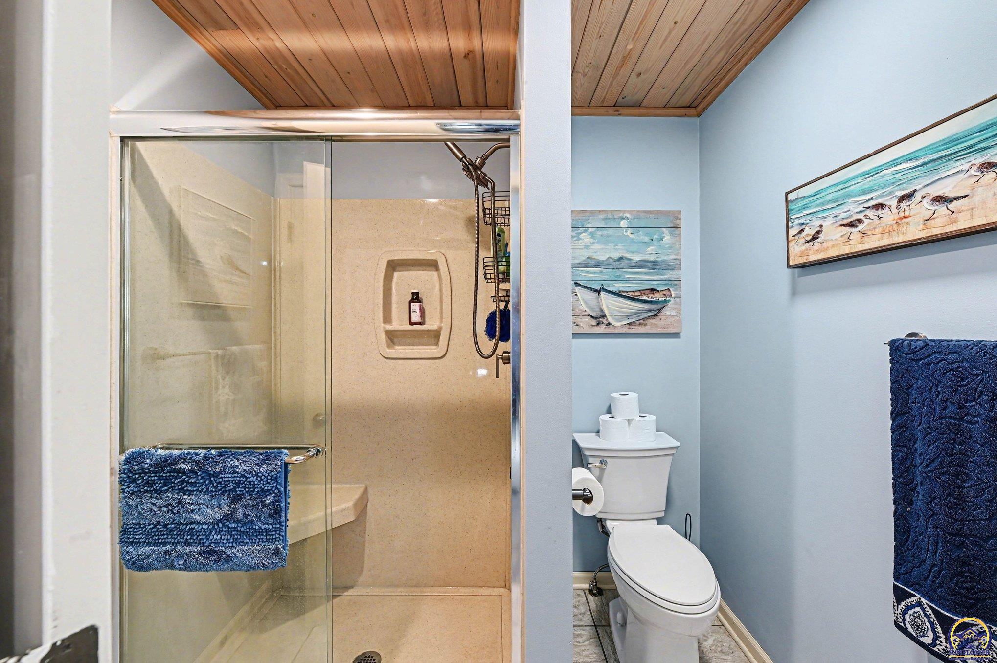 42 Southwest Pepper Tree Lane Topeka, KS 66611 - Photo 21 of 29