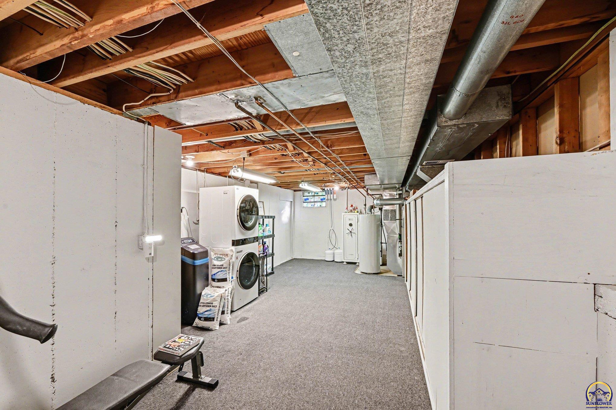 42 Southwest Pepper Tree Lane Topeka, KS 66611 - Photo 23 of 29