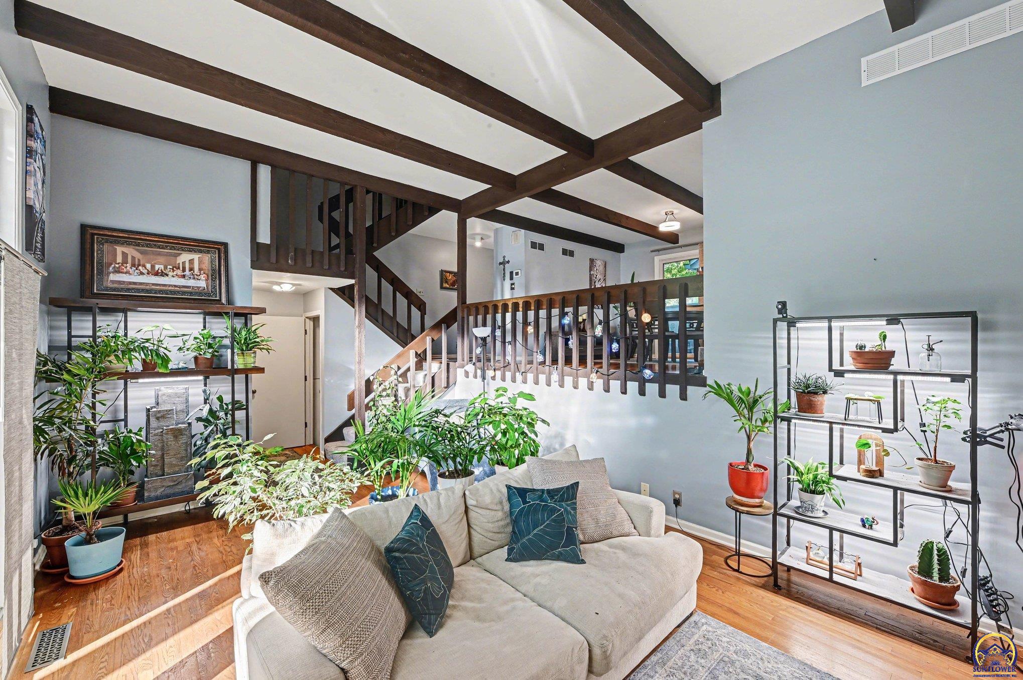 42 Southwest Pepper Tree Lane Topeka, KS 66611 - Photo 6 of 29