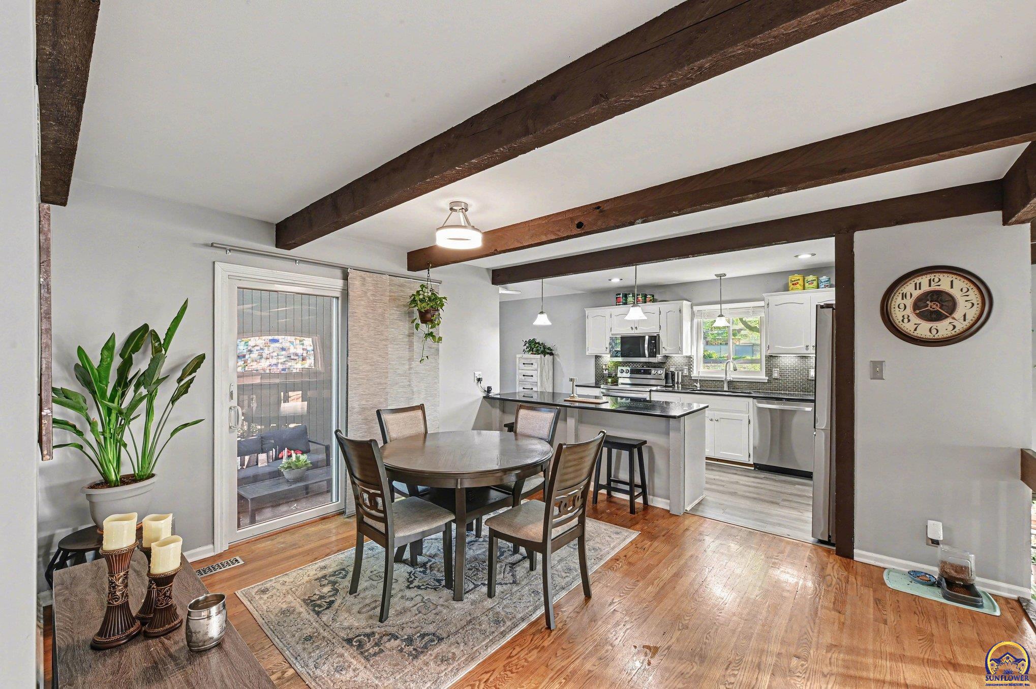 42 Southwest Pepper Tree Lane Topeka, KS 66611 - Photo 7 of 29