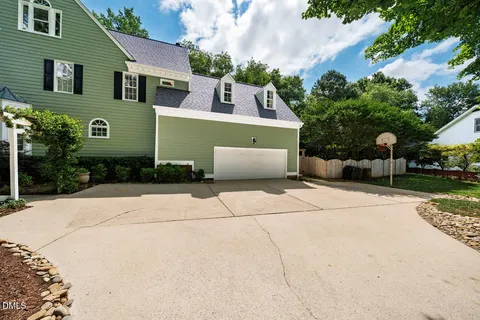 $1,250,000 | 107 Meadowglades Lane, Cary, NC 27518