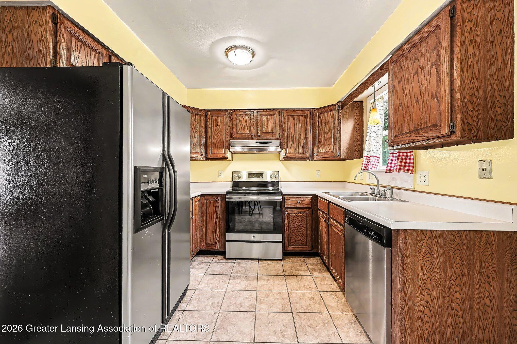 4670 Wilcox Road Holt, MI 48842 - Photo 8 of 29 008_cfhj5325-edit_926