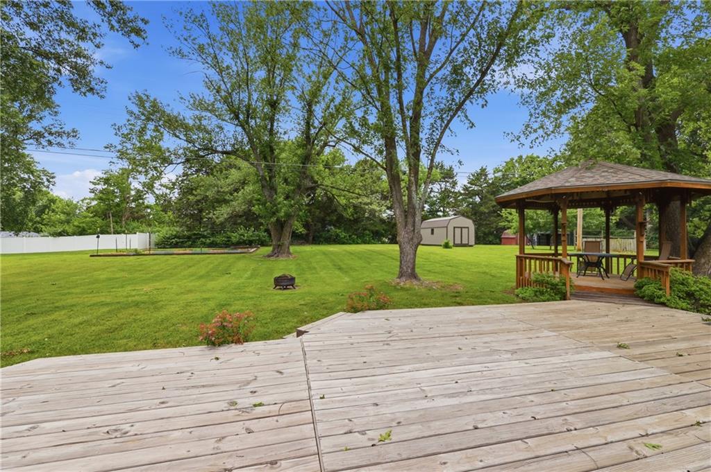 242 Southeast 131st Road Warrensburg, MO 64093 - Photo 2 of 31