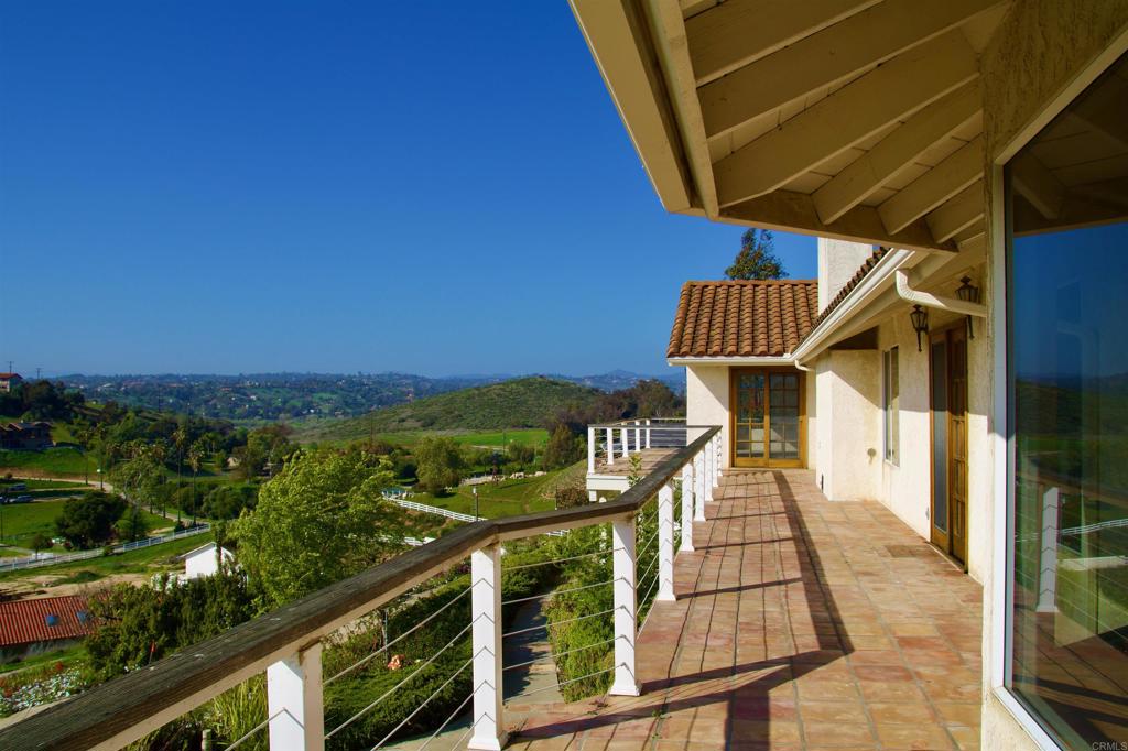 5727 Redondo Drive Bonsall, CA 92003 - Photo 3 of 31