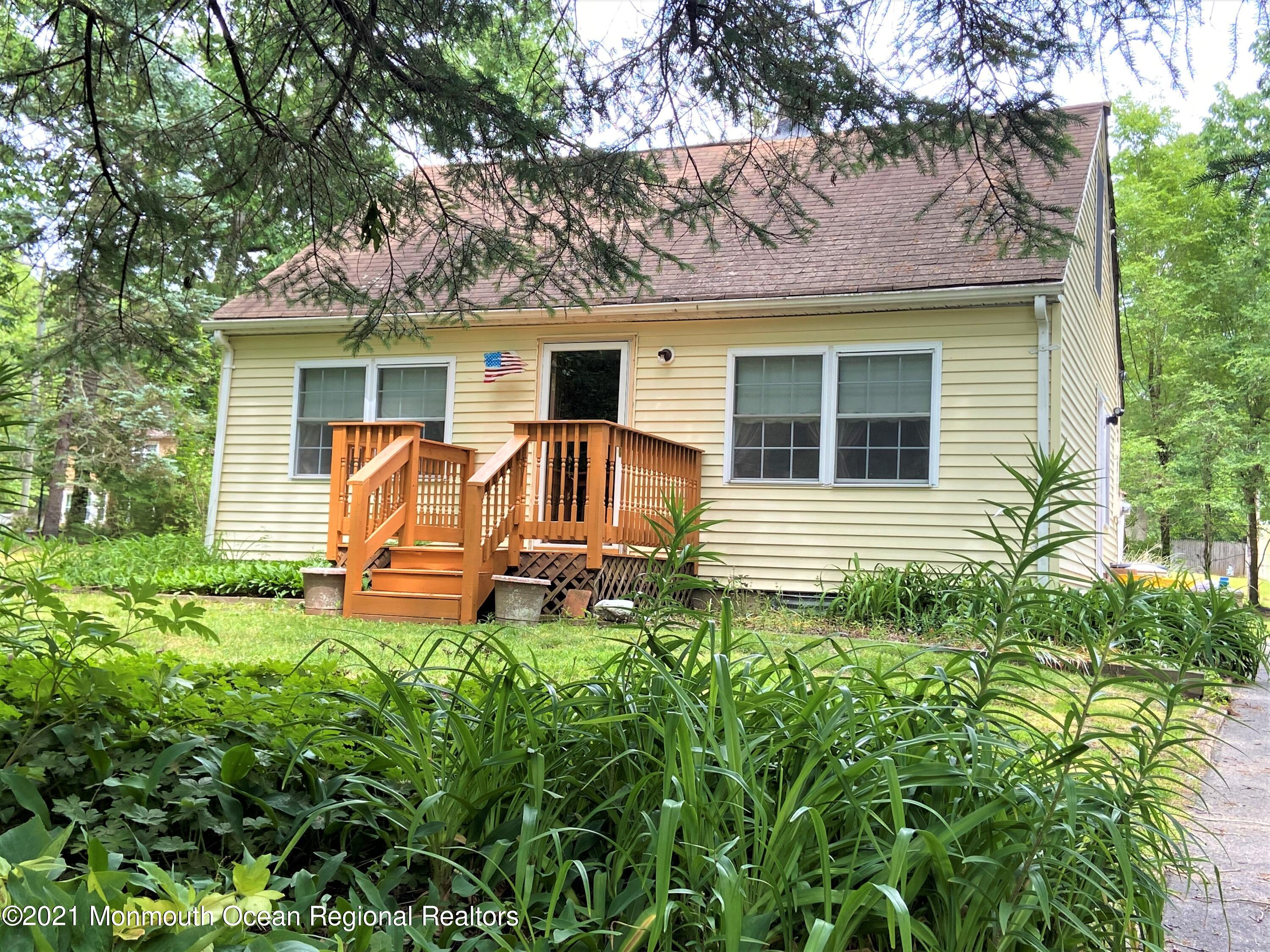 361 Black Oak Road Jackson, NJ 08527 - Photo 3 of 57 a view of a house with backyard porch and sitting area