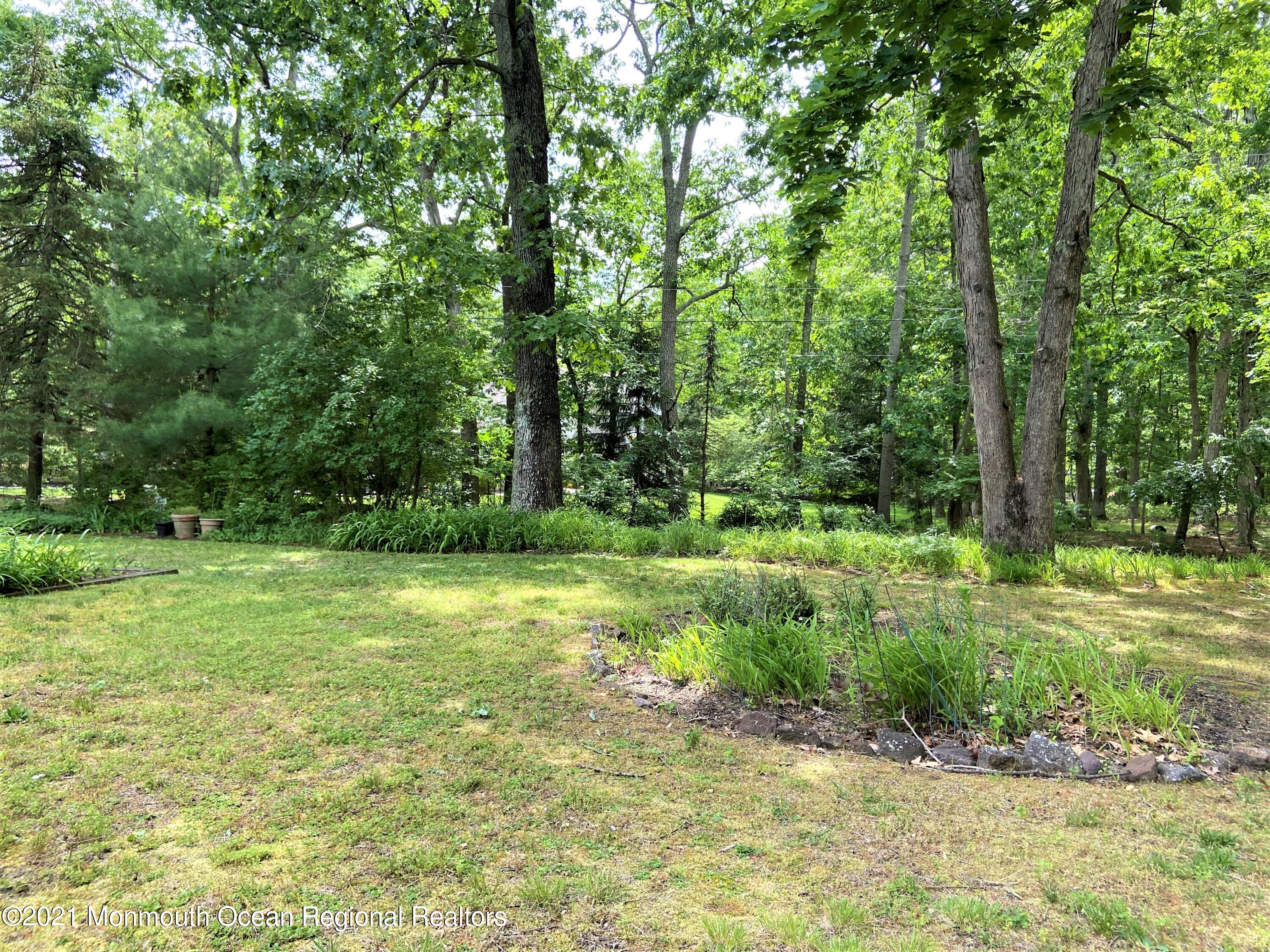 361 Black Oak Road Jackson, NJ 08527 - Photo 35 of 57 a view of outdoor space and yard