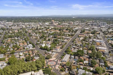 $1,325,000 | 101-107 I Street, Modesto, CA 95351