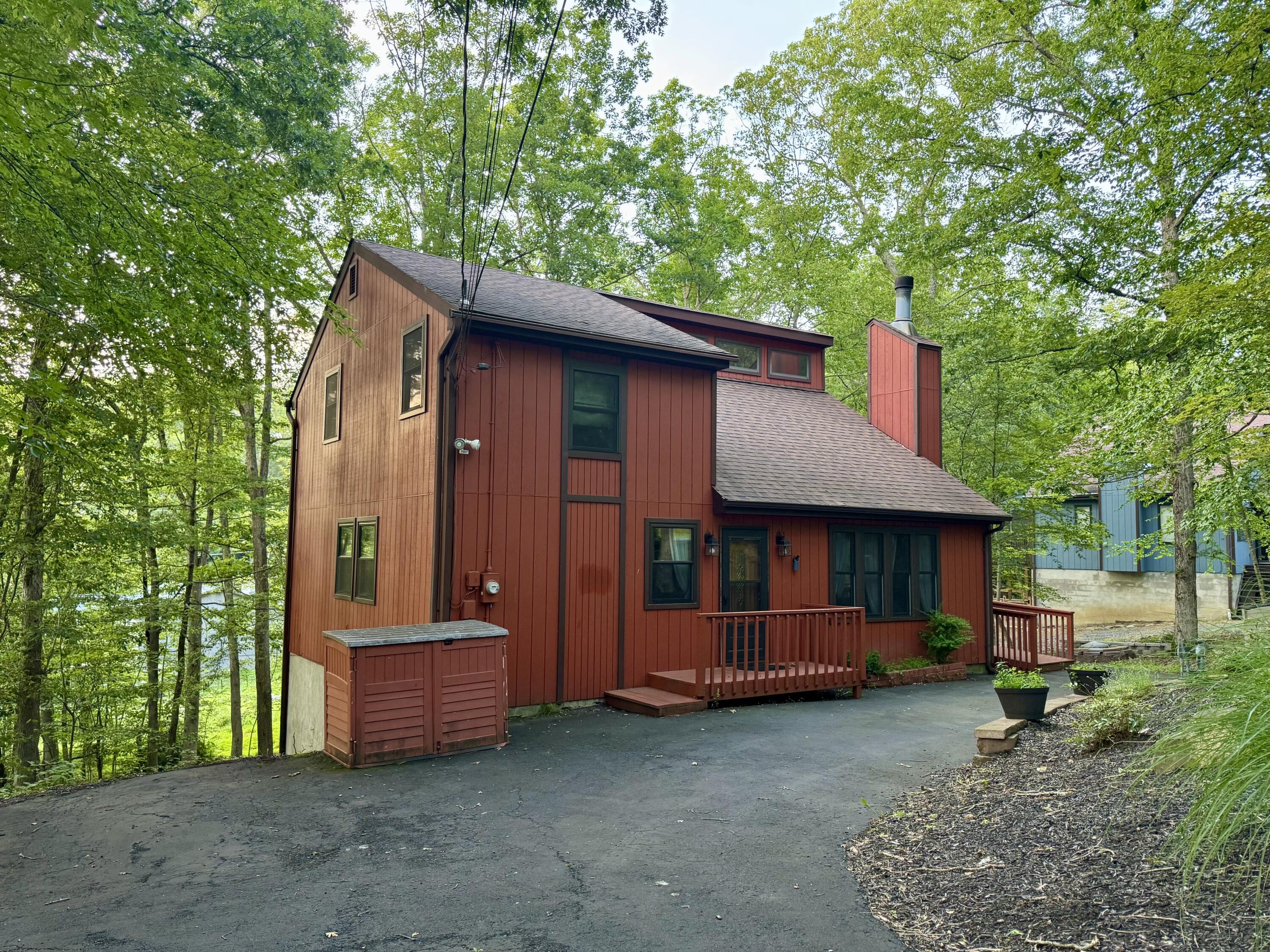 345 Canterbury Road Bushkill, PA 18324 - Photo 2 of 57 Front