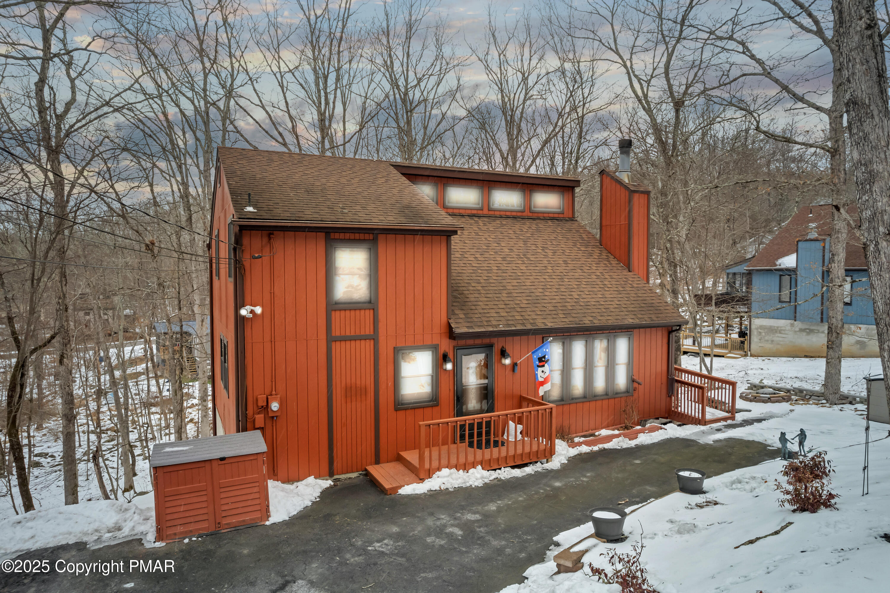 345 Canterbury Road Bushkill, PA 18324 - Photo 53 of 57 a front view of a house