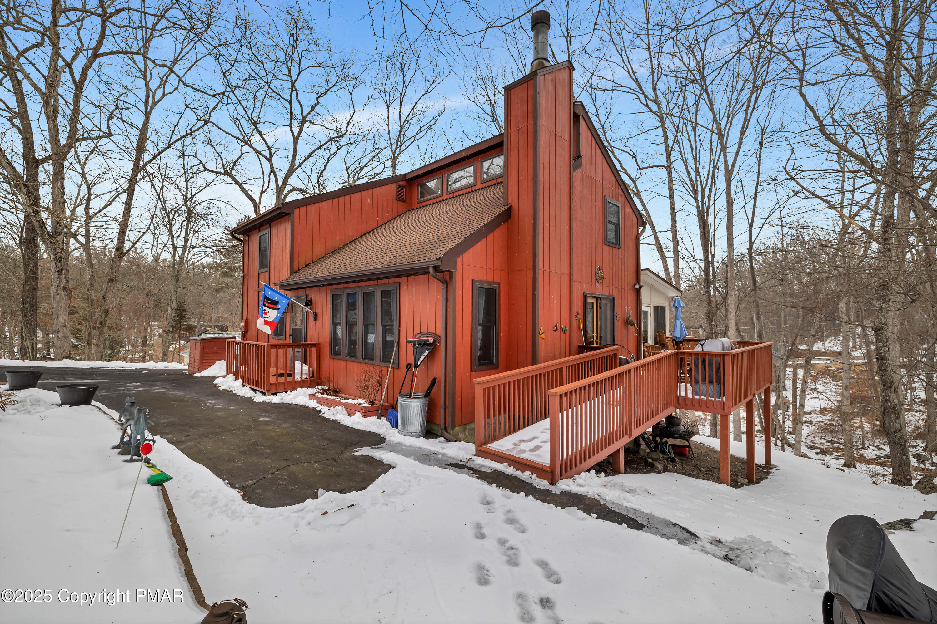 345 Canterbury Road Bushkill, PA 18324 - Photo 54 of 57 Side view