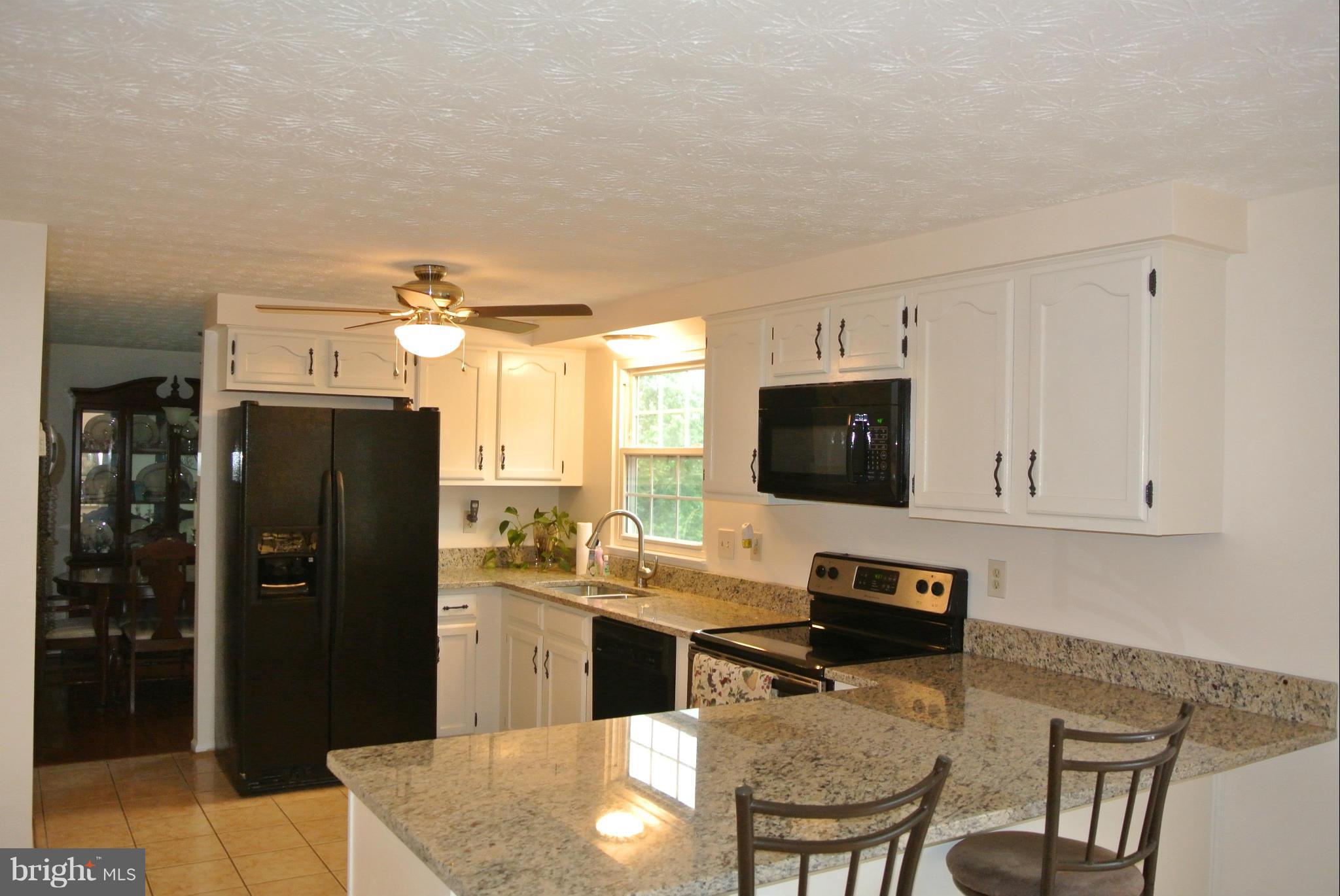 104 Sandhill Road Baltimore, MD 21221 - Photo 5 of 18 Kitchen