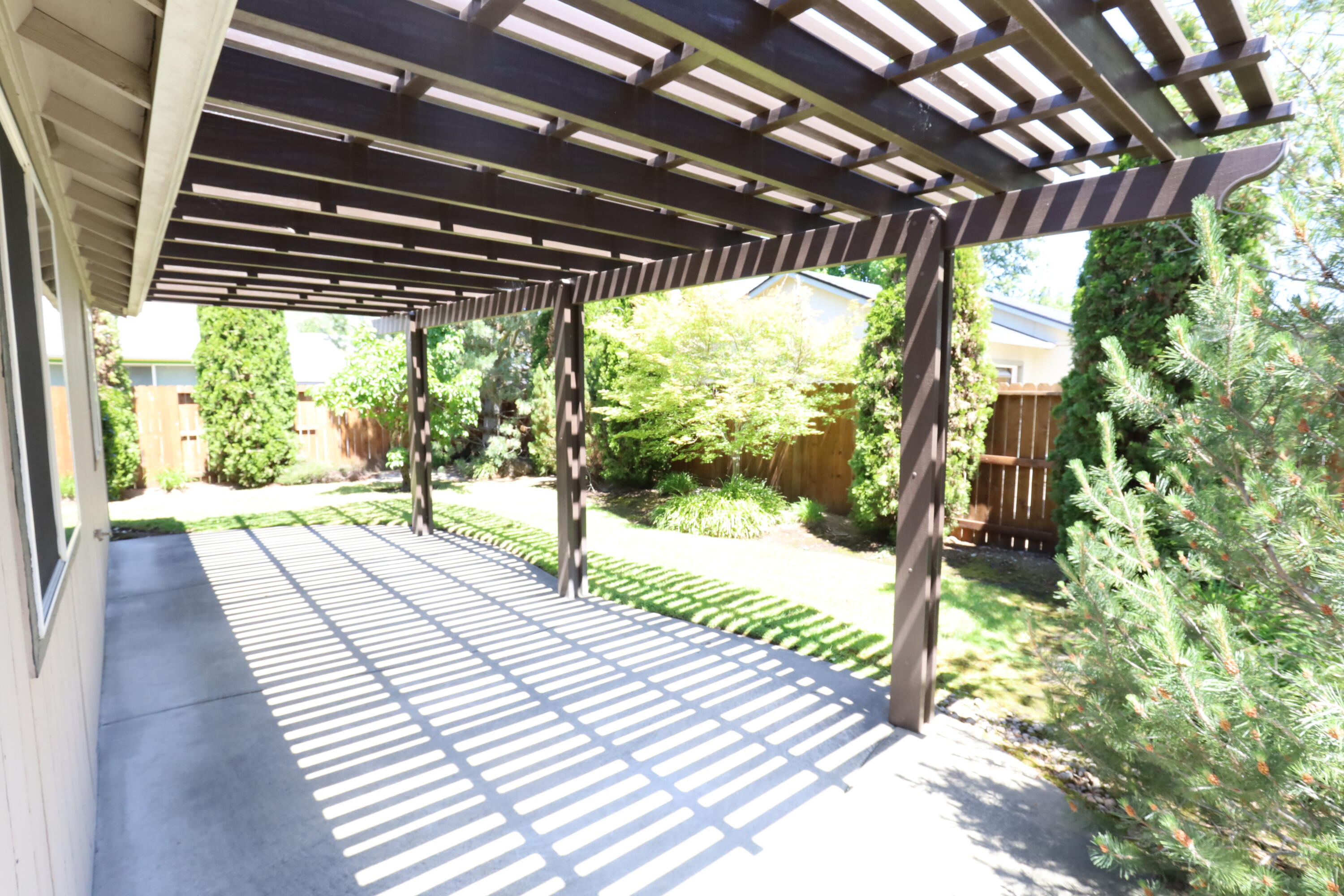 617 Southwest Balsam Road Grants Pass, OR 97526 - Photo 7 of 10 IMG_4765