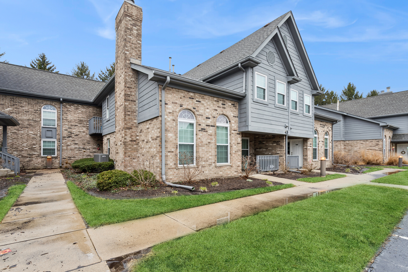 43 Foxcroft Road, Unit 43127 Naperville, IL 60565 - Photo 1 of 19