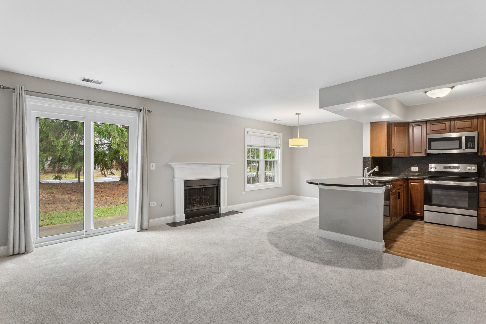 43 Foxcroft Road, Unit 43127 Naperville, IL 60565 - Photo 4 of 19