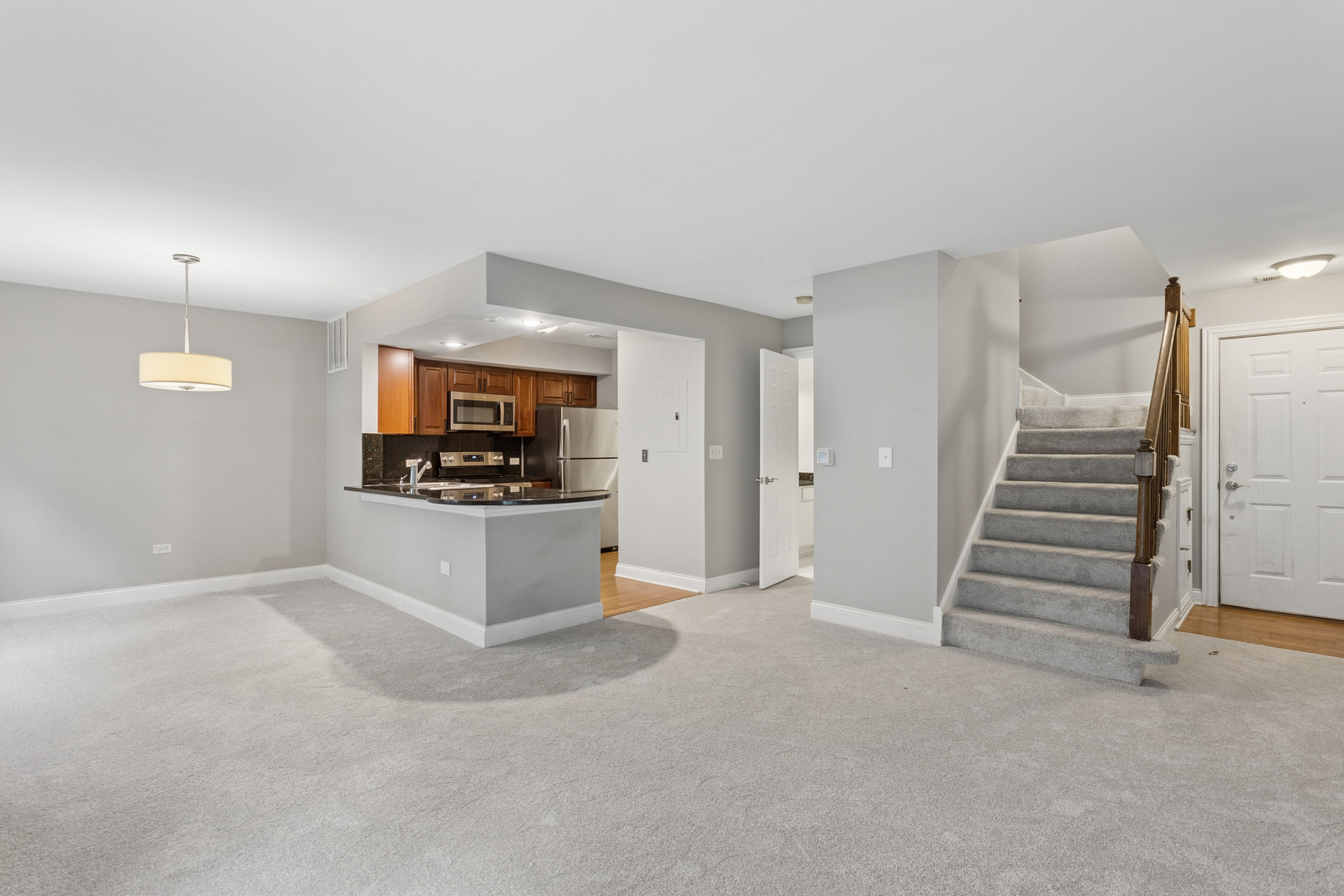 43 Foxcroft Road, Unit 43127 Naperville, IL 60565 - Photo 10 of 19