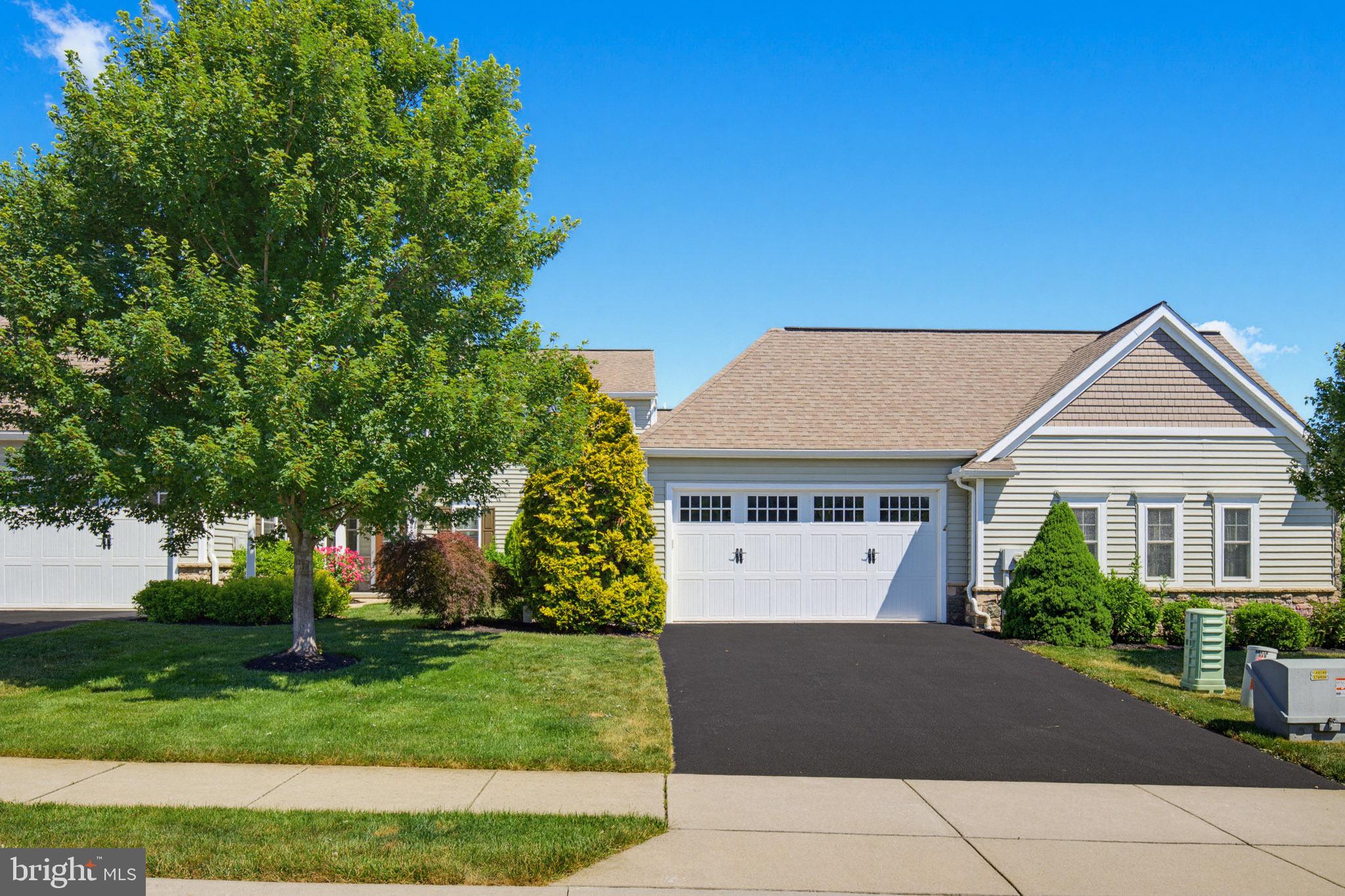 347 English Ivy Drive Lititz, PA 17543 - Photo 3 of 41