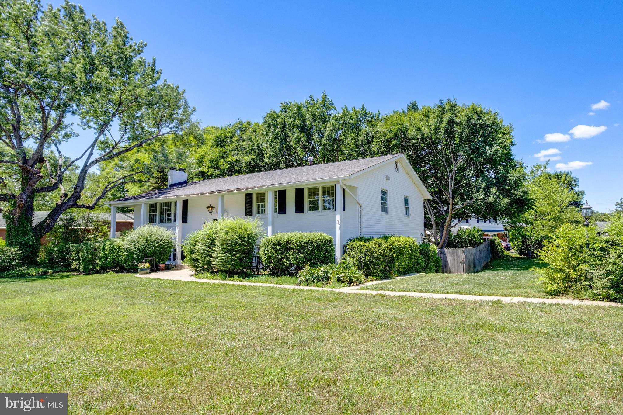 4618 Guinea Road Fairfax, VA 22032 - Photo 11 of 59