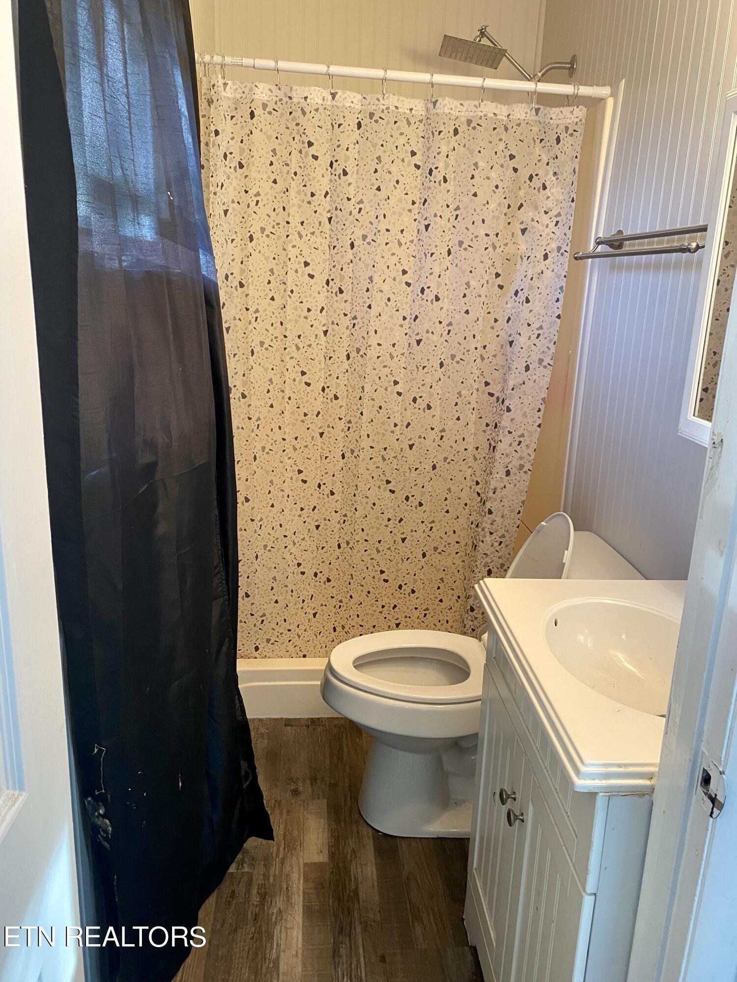 7304 Sterling Road Hixson, TN 37343 - Photo 17 of 21 Master bathroom
