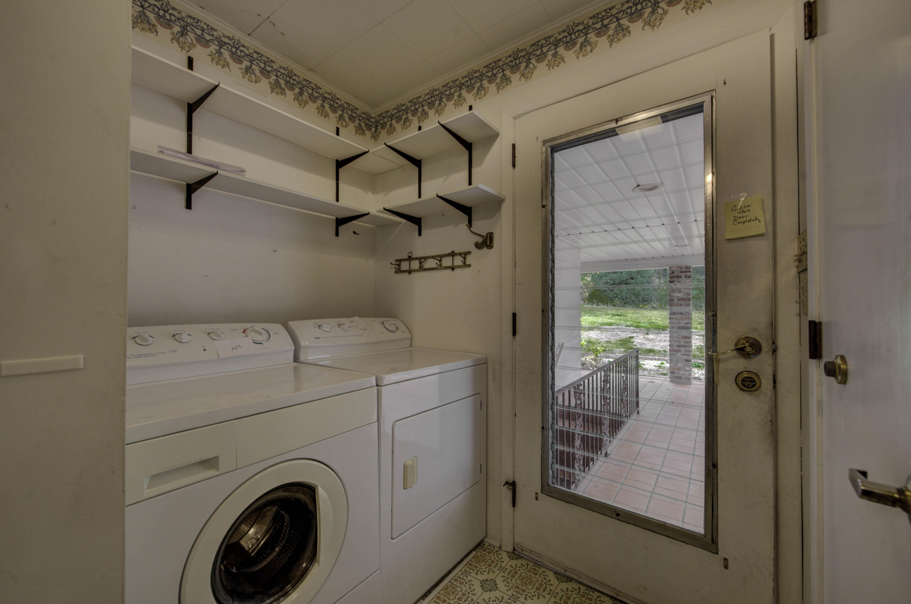102 Davidson Lane Oak Ridge, TN 37830 - Photo 12 of 36 Laundry on main level