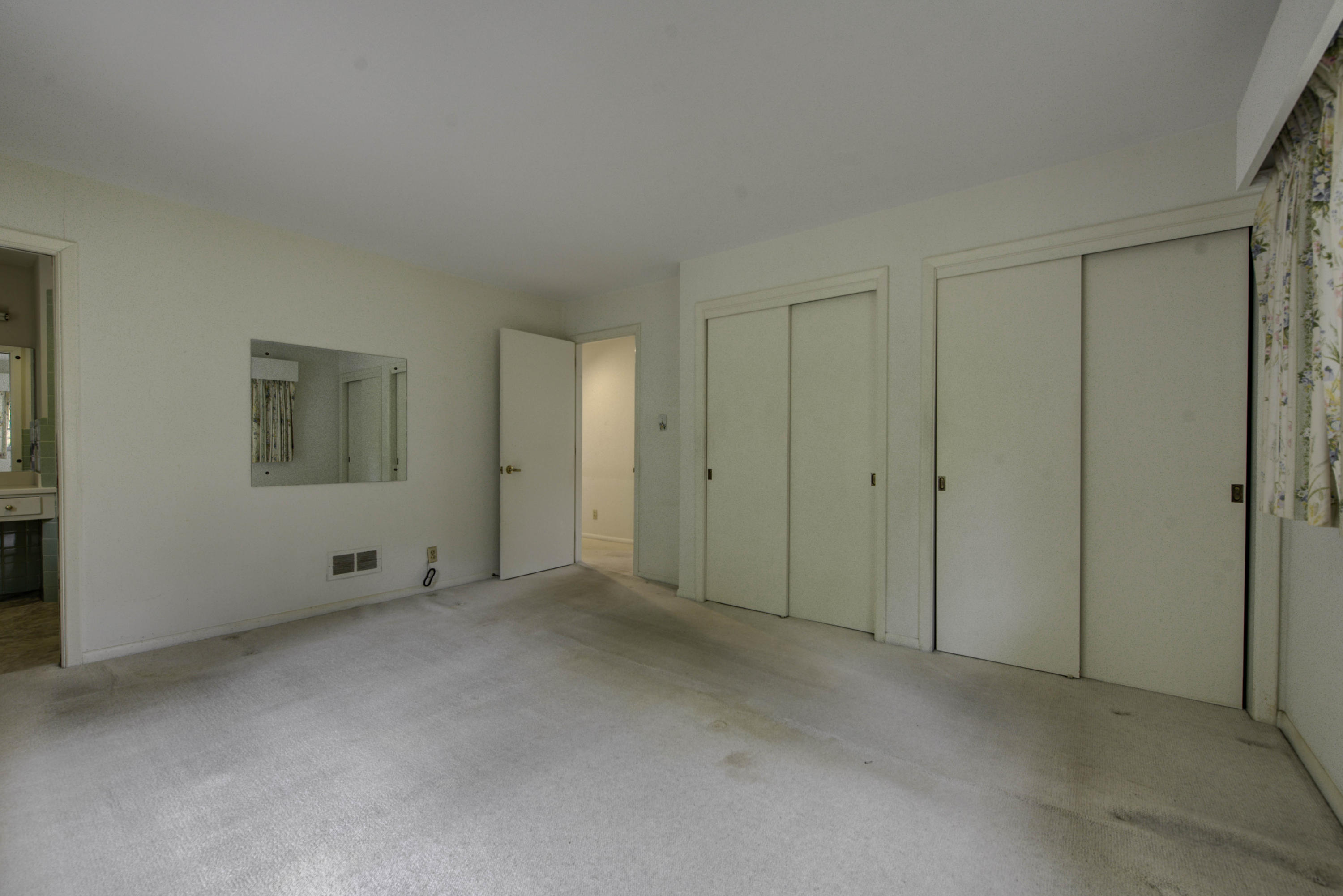 102 Davidson Lane Oak Ridge, TN 37830 - Photo 19 of 36 Double closets